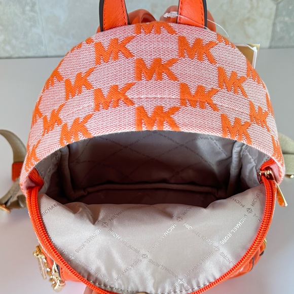 Michael Kors Maisie XS 2 in 1 Backpack MK Poppy - Picture 9 of 14